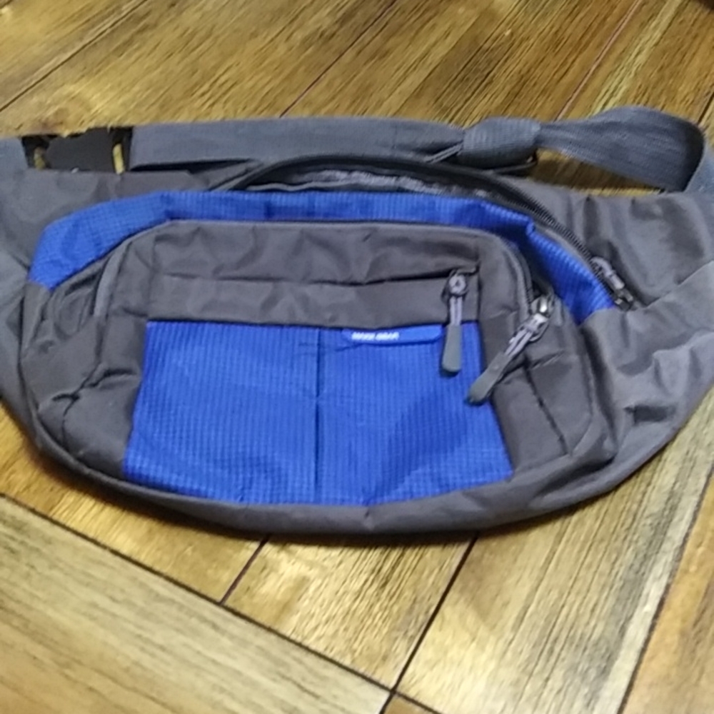 Maxx gear franny pack.